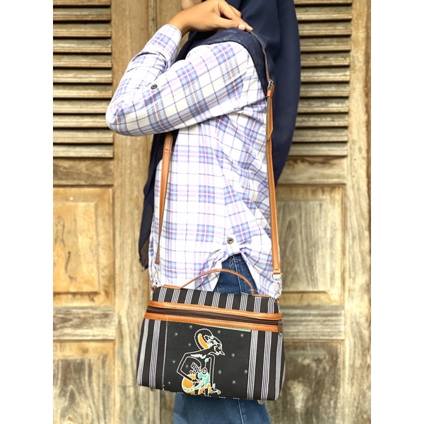 Sling Bag kembung lurik wayang series