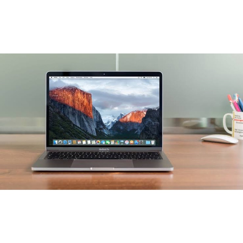 MacBook pro retina 2017 non touchbar 16GB 256GB