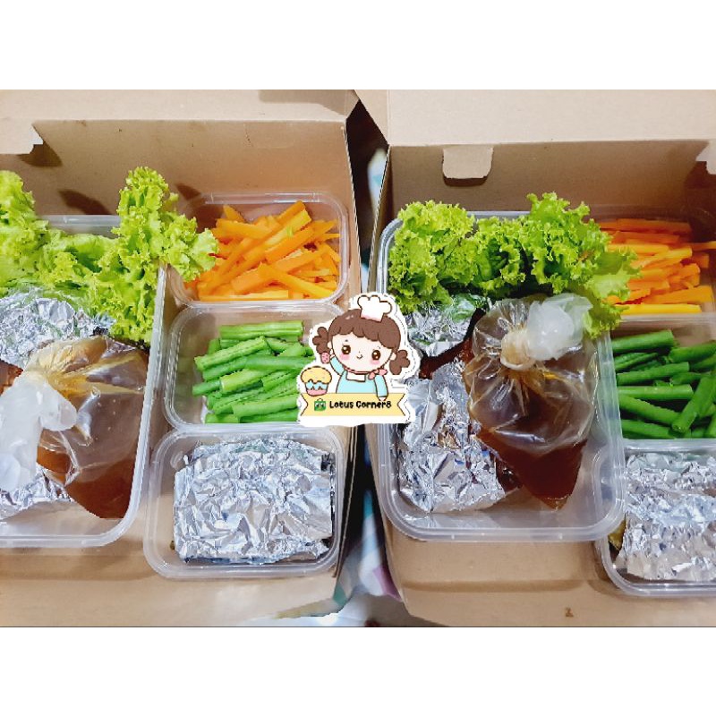 

hampers imlek/hampers cny/chicken galantine/roasted chicken/swedish meatball