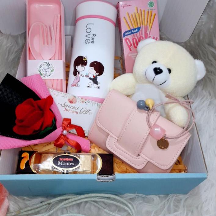 

SPECIAL PRICE c2) Hampers Cewek Gift Box Boneka Beruang Teddy Bear Bingkisan Kado Ulang Tahun Pacar Ultah Anak Hadiah Wisuda Anniversary Graduation Kado Bestie ♨ 866