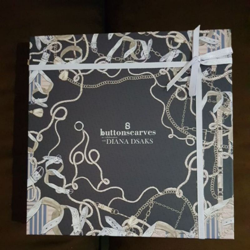 buttonscarves chain 2 la bella navy, nera, hibiscus