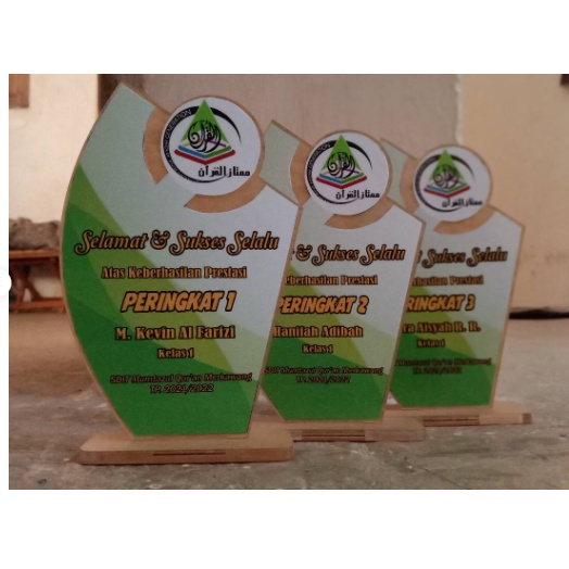 PLAKAT AKRILIK PREMIUM PRODUK!! Plakat/piala/piagam/plakat akrilik/trophy/custom plakat/plakat wisuda/kado wedding plakat full color plakat akrilik desain terbaru full warna plakat murah