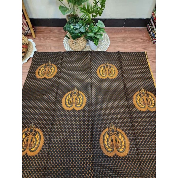 Kain Batik Truntum Garuda. Batik Truntum. Batik Manten. Batik Tunangan. Jarik Batik. Batik Truntum