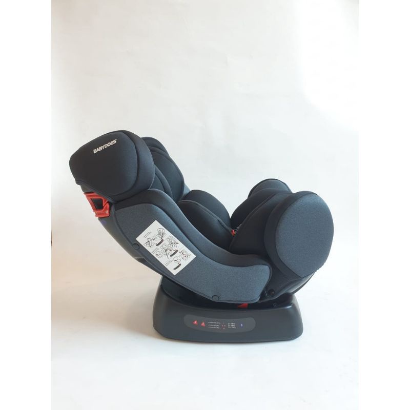 BABY DOES CARSEAT MOBIL