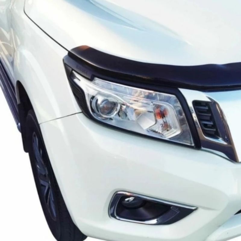 garnis lampu depan belakang nissan navara NP300 hitam