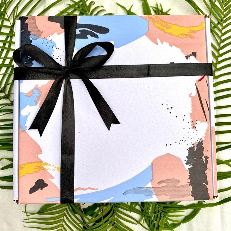 

Harga Grosir BOX UKURAN 27X27X10 / KOTAK HAMPERS/ BOX HAMPERS / BOX KADO / GIFT BOX ピ
