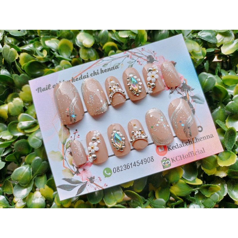 Fake nail art nude/ maroon  request