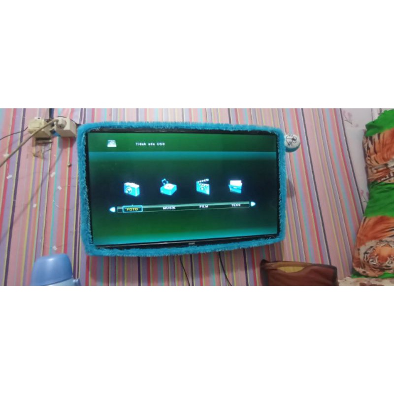 tv bekas terawat Akari Kirana LE-32M88ID