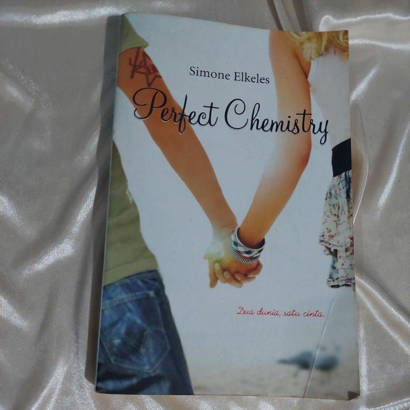 

novel Perfect Chemistry bu Simone Elkeles