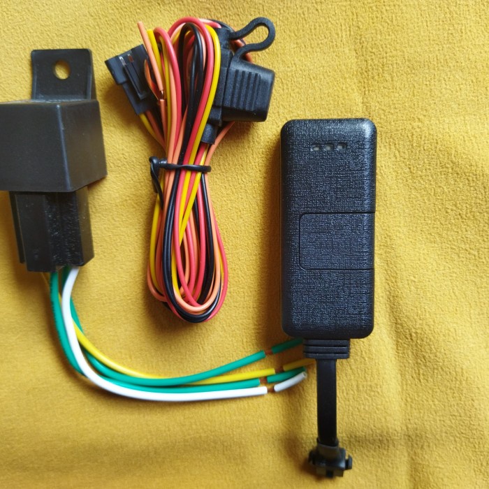 gps tracker motor mobil kecil