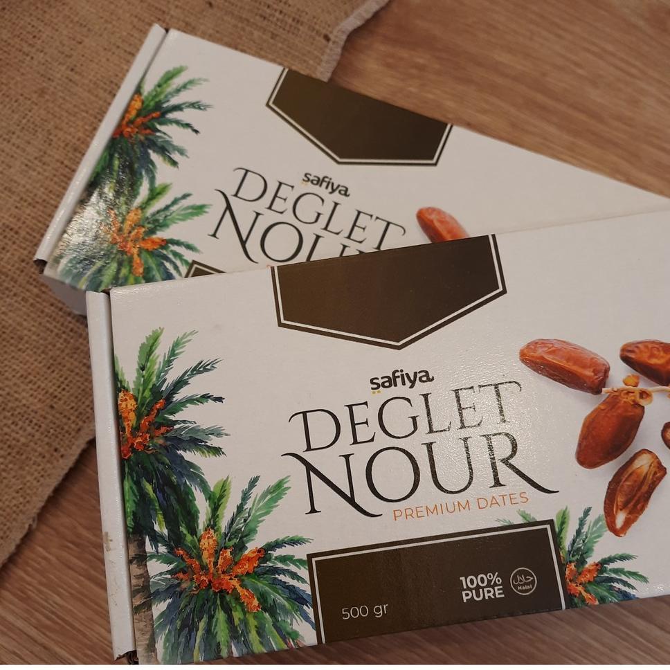 

↑ Kurma Tunisia Tangkai 1 Kg Deglet Tunisia Premium と