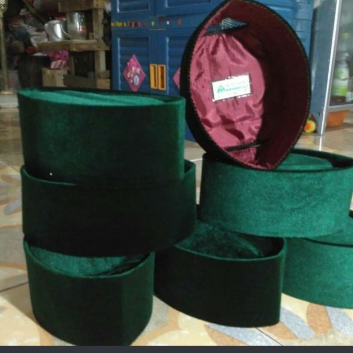 Peci/Songkok/Kopiah bludru hijau tua - 9
