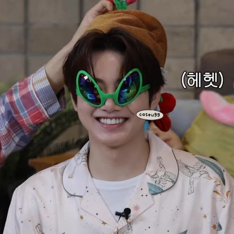 kacamata alien nct wayv treasure exo KPop hijau// alien sunglasses green jaemin Sehun Taeyong Ten hendery Yangyang dejun kacamata kematian