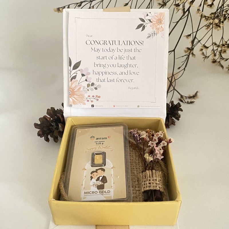 

(Tidak termasuk Emas) Simple Mini Dried Flower Gift Box / Premium Mini Rustic Box /Kado Emas / Gold Gift Box / Hamper emas/ Kado Natal / Hampers Emas Microgold / Hadiah / Kado Ultah Wedding / Paket Hampers / LM Kotak Hard Box Pita Set / Rustic Gift Set