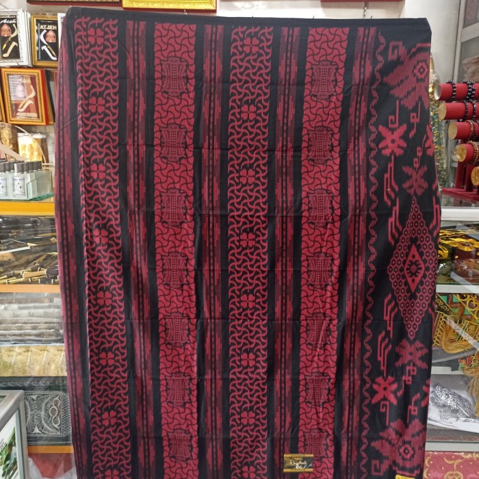 Kain Sarung tenun Roudhoh motif pintu Aceh /sarung khas Aceh