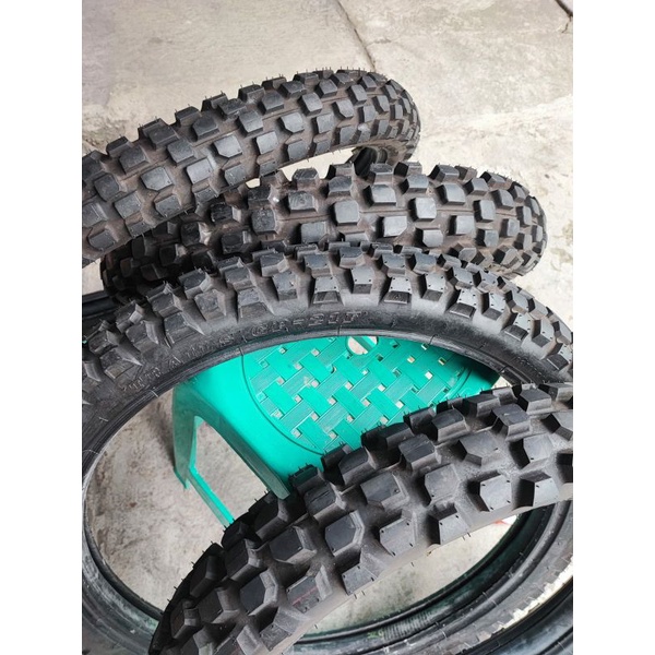 BAN IRC 18 21 PLUS BAN DALAM COPOTAN YAMAHA WR, CRF ATAU KLX BF KONDISI BAN TEBAL 90% LEBIH,
