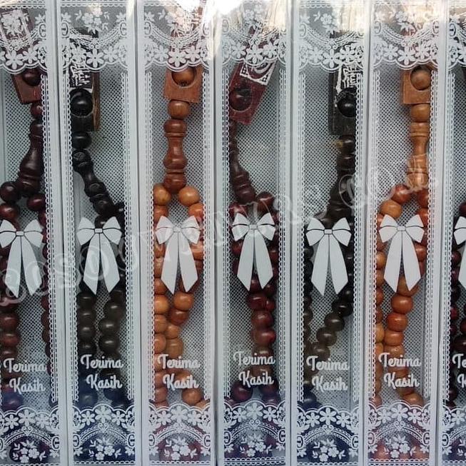 Diskon s/d 50% Souvenir isi 50 Tasbih kayu kemasan Mika motif