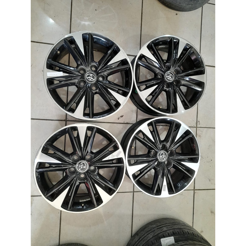 Velg Mobil Bekas Ring 17 REP INOVA VENTURE R17X6,5 Lubang 5 ET45