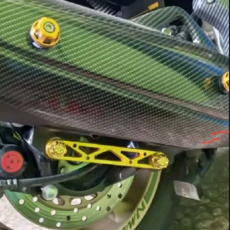 PEMANIS BREKET ARM NMAX OLD NMAX OLD 155 AEROX OLD LEXI ALMUNIUM CNC TEBAL PANJANG LUBANG KE LUBANG 14,5CM BAHAN TEBAL WARNA LENGKAP