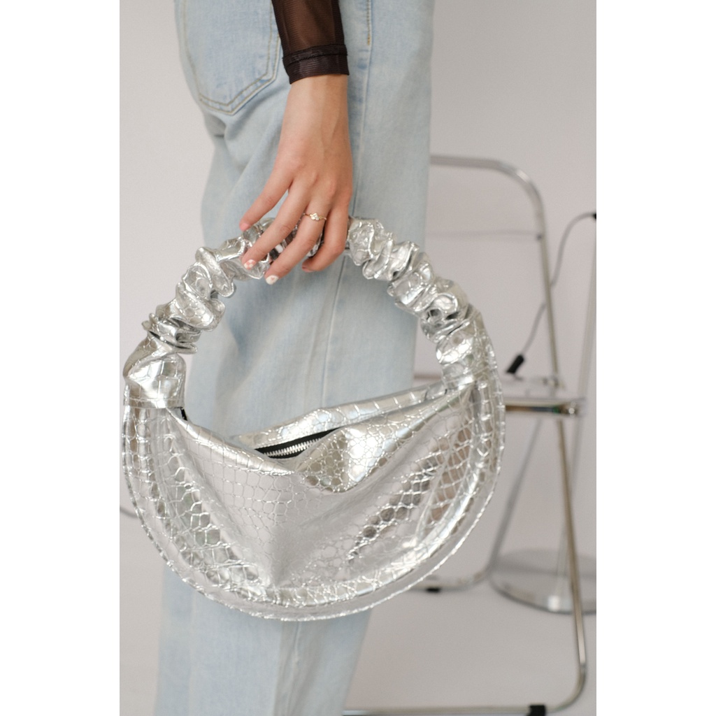 EASTMOUNTSIDE Croco bag Silver - Shoulder bag