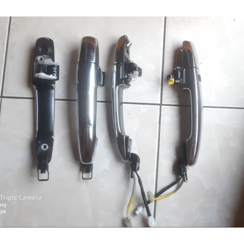 Handle Pintu Luar Mobil Suzuki Ertiga warna chroome harga 1 set 4pcs