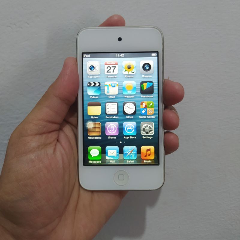 Ipod Touch Gen 4 original Apple Mp3 Mp4 Pemutar Musik Video Player Radio