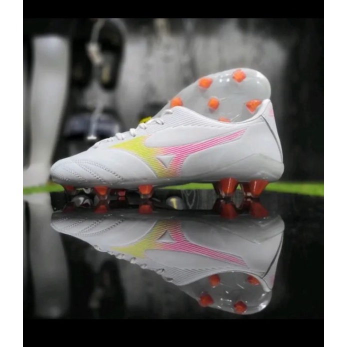 SAPATU SEPAKBOLA MIZUNO FG