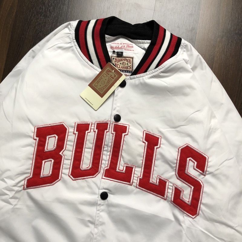 VARSITY JAKET CHICAGO BULLS MITCHELLS NESS FULLTAG &amp; LABEL