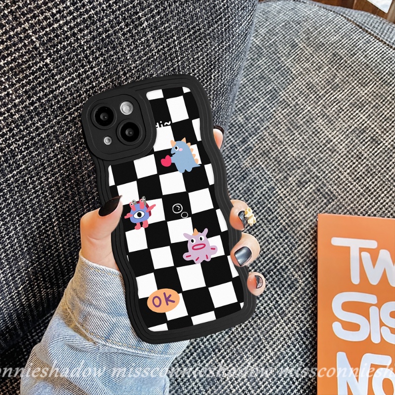 IPHONE Case Pasangan Cocok Untuk Iphone11 13 12 14 Pro Max6 6s 8 7 Plus 14Plus XR X XS Max SE 2020kisi Berlian Hitam Putih Monster Kecil Love Fragments Wavy Edge Soft TPU Cover