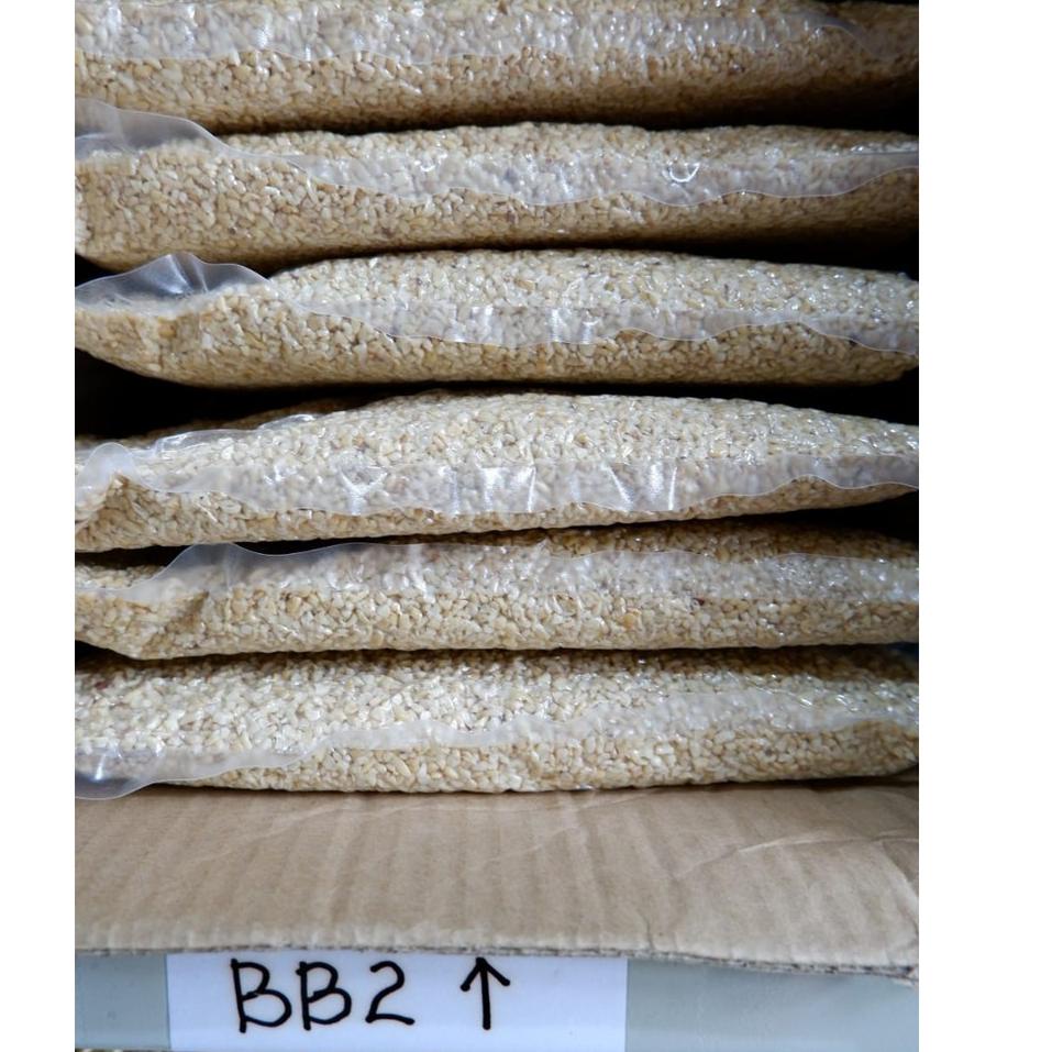 

eml-47 Kacang Mede Pecah Mede Pecahan Mede Menir BB2 campuran bumbu ( ayam gepuk, bumbu pecel, bumbu gado-gado )1kg ,.,.,.,.,.,