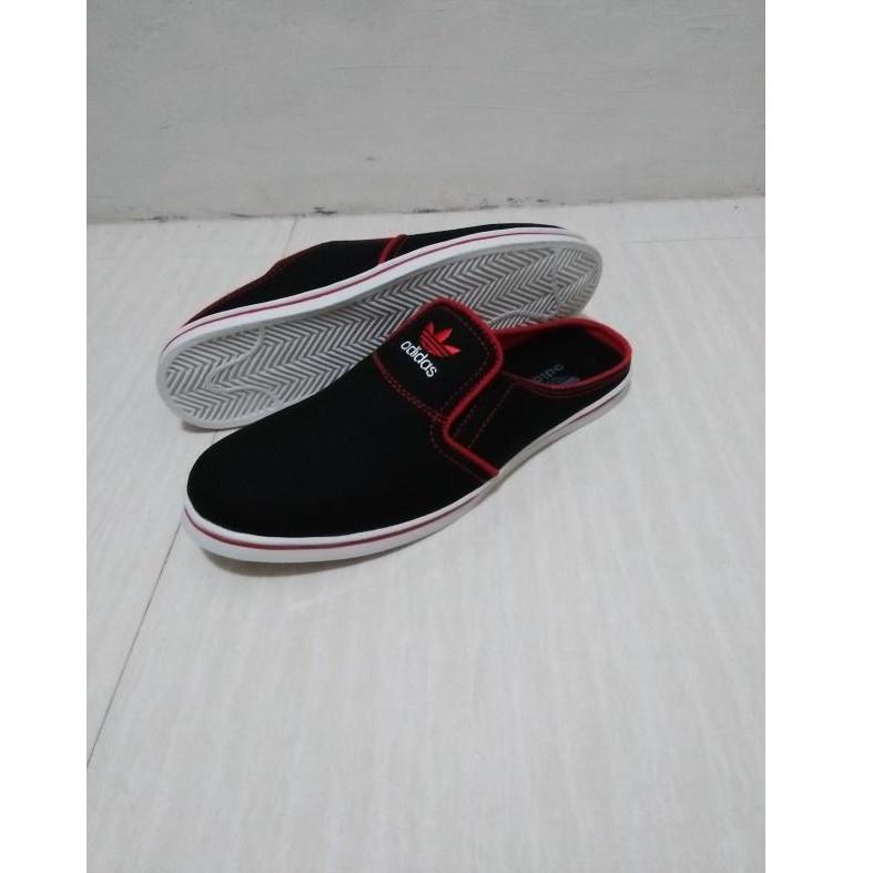 Sandal Slop Adidas Hitam / Sepatu Slop Pria Santai Kerja Sekolah Kuliah [JAP.22De22c]