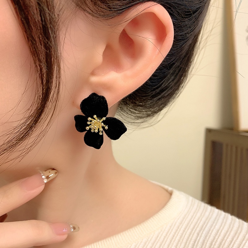 Anting Pejantan Perak S925 Hitam Anting Temperamen Perancis Anting Trendi Baru Untuk Wanita