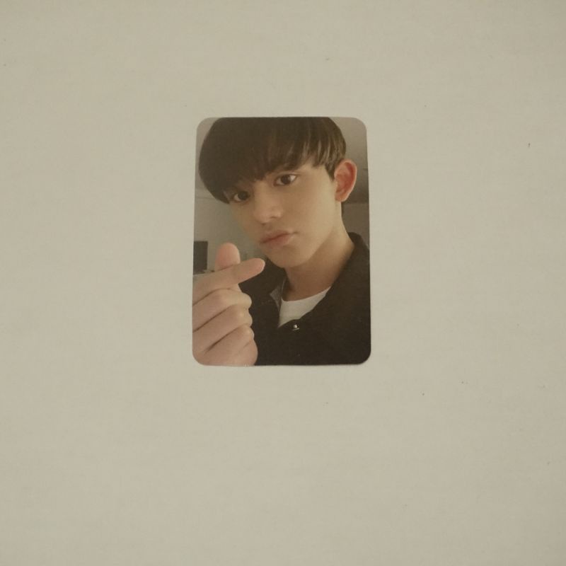PC PHOTOCARD LUCAS KICK BACK OWHAT FS3