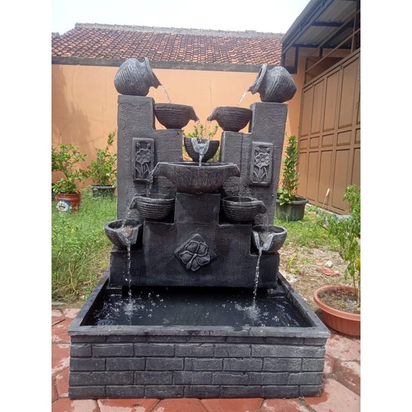 Air mancur batu / Air mancur minimalis