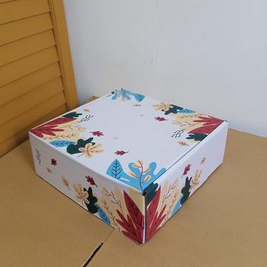 

░ Box 27x27x10 cm Puding/Kotak/Kado/Kardus/Packing/Kemasan ➜