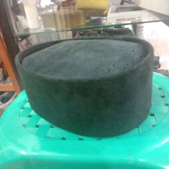 Peci Songkok Kulit Kambing Beludru Luigi Leather Mewah Dan Elegan Terbaru