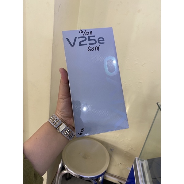 vivo v25e RAM 8 ROM 128GB
