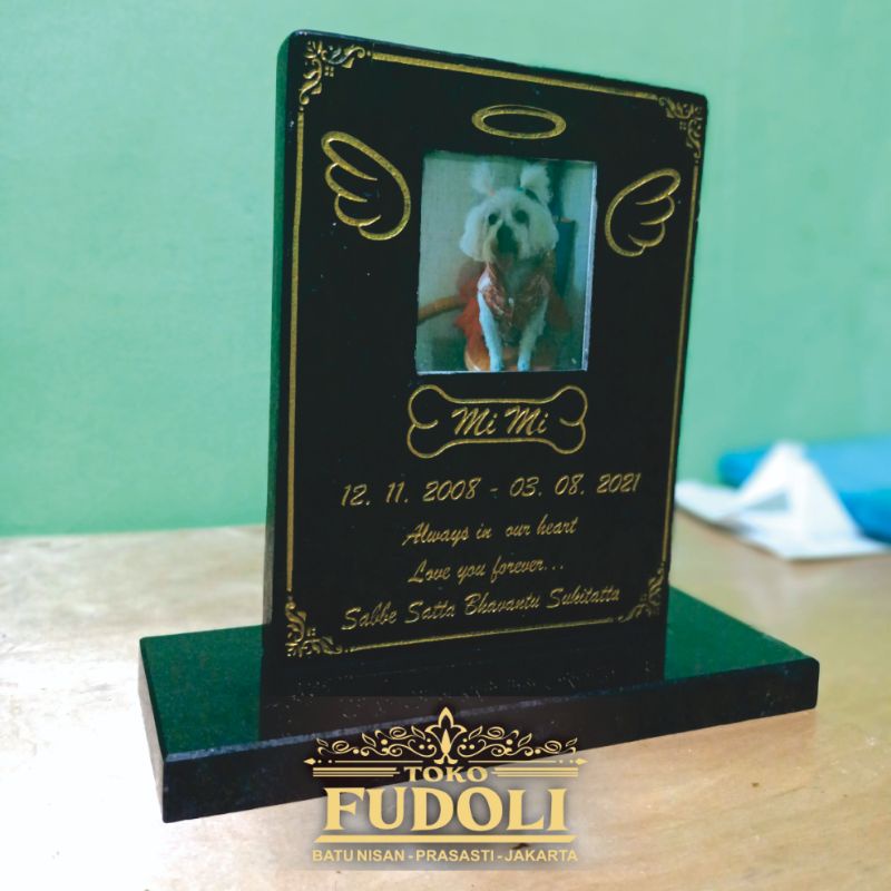 Batu Nisan Hewan Peliharaan
