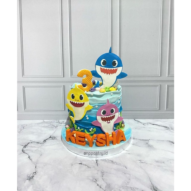 

BABY SHARK CAKE