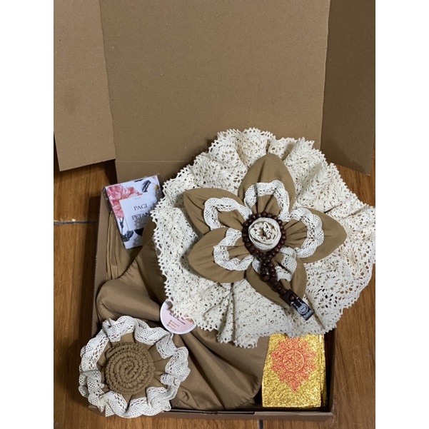 Hampers, Hampers mukenah, Hadiah graduation, Hadiah untuk cewek, kado ulang tahun, Hampers pernikaha