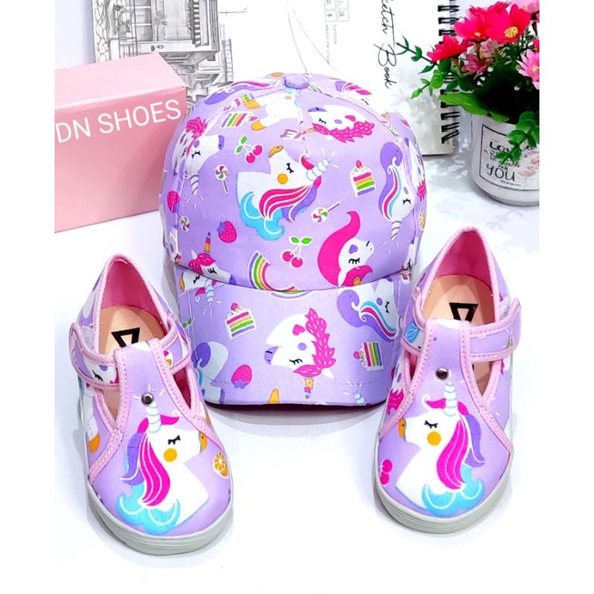 Paket Sepatu Anak Perempuan Paket Flatshoes Anak Topi Pet Anak Perempuan Lucu Karakter Unicorn Ungu Cute