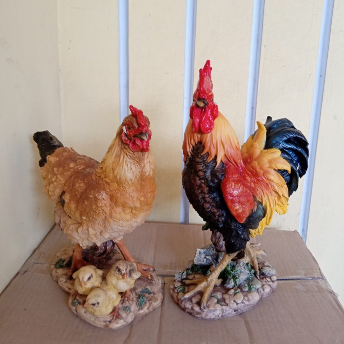 Patung Pajangan Ayam Jantan Betina Sedang