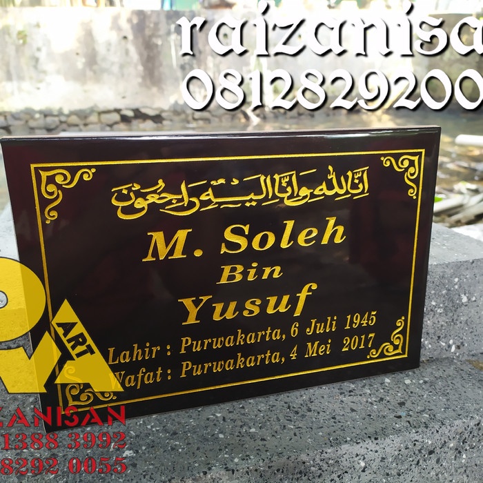 

TERBATAS batu nisan lempengan uk20x30cm bahan keramik hitam polos 1 Code 1190