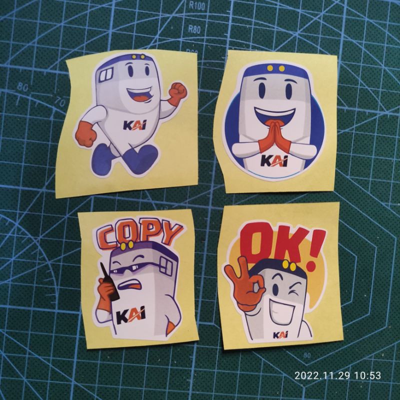 

stiker maskot si loko kereta api Indonesia 1 paket isi 4