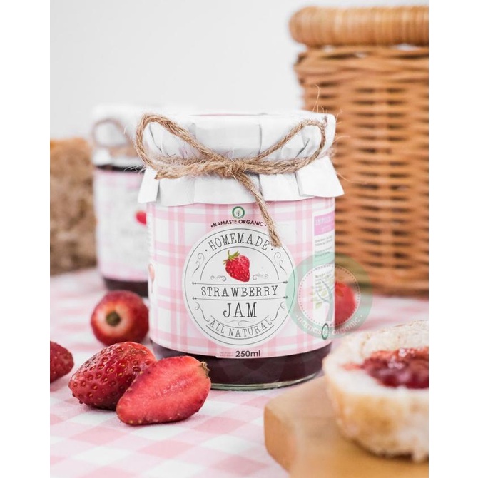 

HOMEMADE STRAWBERRY JAM - MADE WITH REAL STRAWBERRY N RAW HONEY 250ML