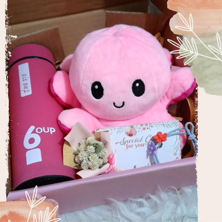 

➢Produk Premium d1) Hampers Boneka Gurita Octopus Reversible dan Botol Minum Kaca / Kado Ulang Tahun Anak Sahabat Pacar / Kado Wisuda / Hadiah Anniversary / Kado Persahabatan / Kado Pacar / Birthday Gift Box / Hampers Ulang Tahun [CXF]