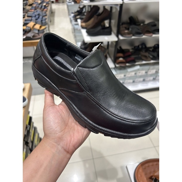 sepatu kerja pria cole model slip on cole by matahari dept.store