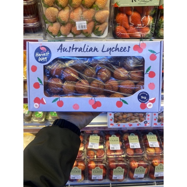 

Buah lyche merah australia box / leci australia manis box 1 kg