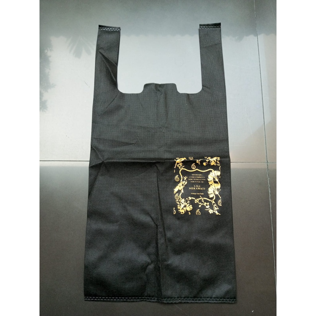 

spunbond sisa sablon (tidak polos) model kresek 24x22x50