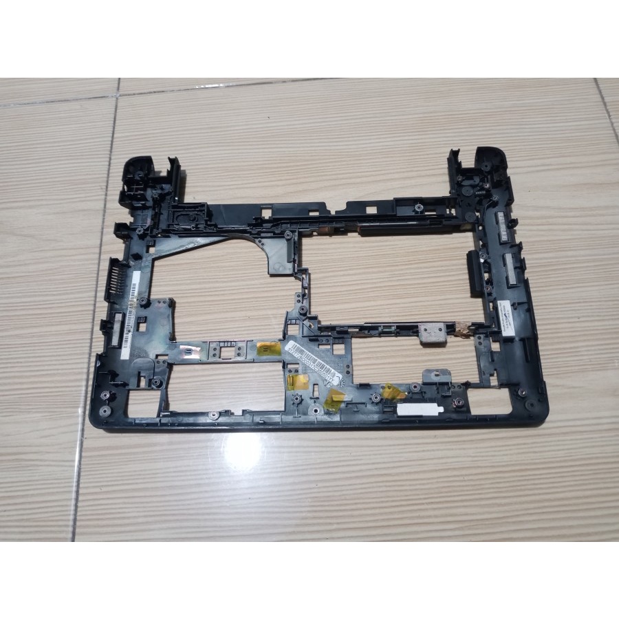 Casing Bawah Bottom Case Notebook Acer Aspire One 722 AO722